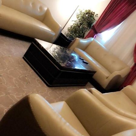 Sixty Three Hotel Suites Эр-Рияд Экстерьер фото